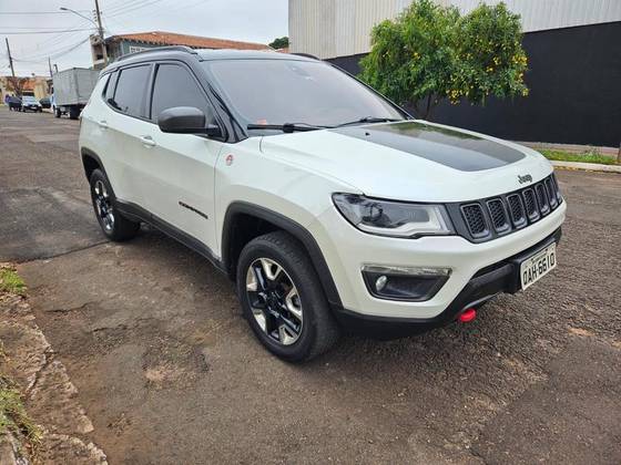 JEEP COMPASS 2.0 16V DIESEL TRAILHAWK 4X4 AUTOMÁTICO JEEP COMPASS 2.0 16V DIESEL TRAILHAWK 4X4 AUTOMÁTICO